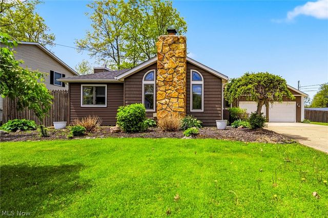 2013 Deerfield Drive, Ashtabula, OH 44004