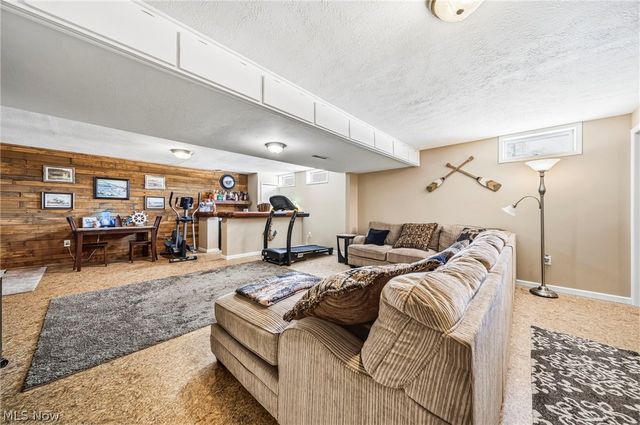2013 Deerfield Drive, Ashtabula, OH 44004