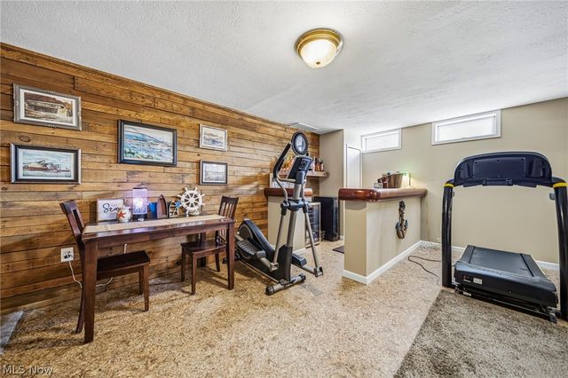 2013 Deerfield Drive, Ashtabula, OH 44004