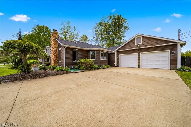 2013 Deerfield Drive, Ashtabula, OH 44004