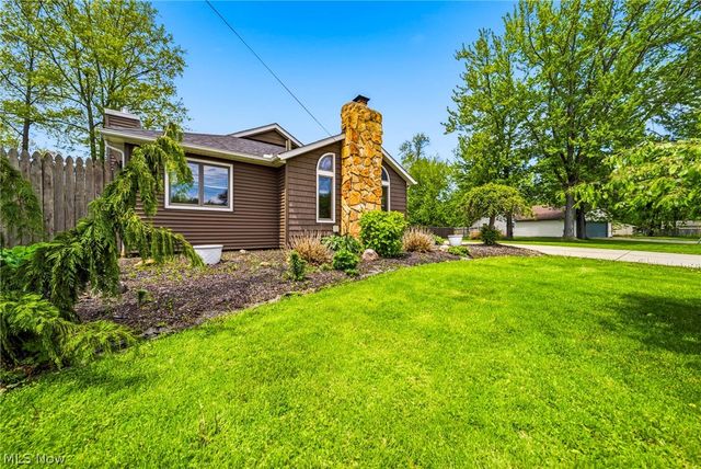 2013 Deerfield Drive, Ashtabula, OH 44004