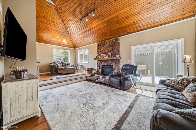 2013 Deerfield Drive, Ashtabula, OH 44004