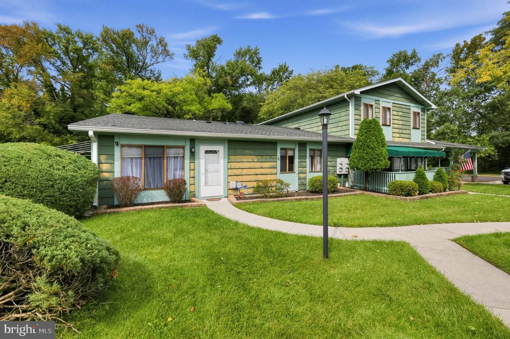 89 WOODWAY DR, West Deptford, NJ 08066 — exterior