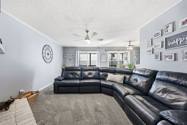 1730 Pikes Peak Ct NE, Cedar Rapids, IA 52402