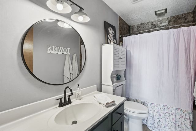 1730 Pikes Peak Ct NE, Cedar Rapids, IA 52402