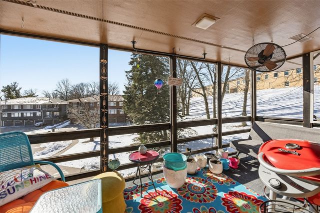 1730 Pikes Peak Ct NE, Cedar Rapids, IA 52402