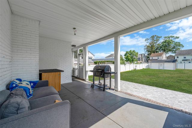 16 Felton Avenue, Valley Stream, NY 11580