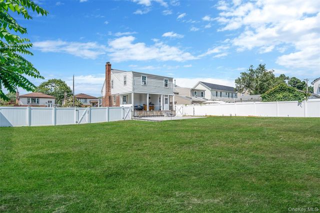 16 Felton Avenue, Valley Stream, NY 11580