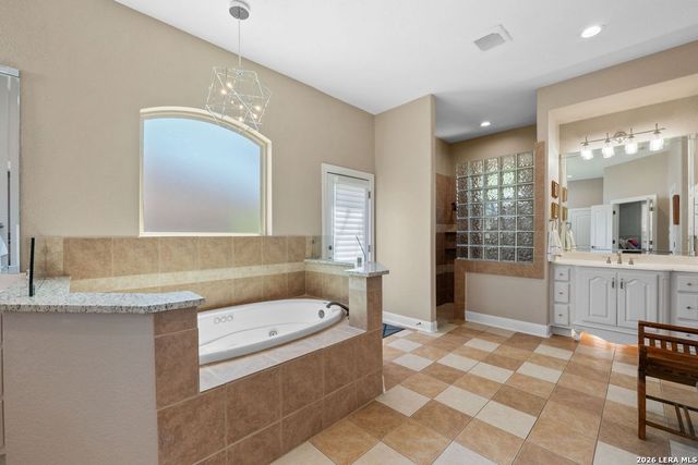 1915 Far Niente, San Antonio, TX 78258