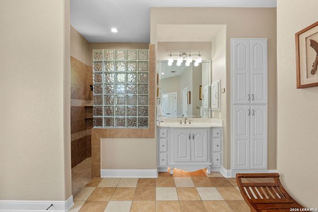 1915 Far Niente, San Antonio, TX 78258