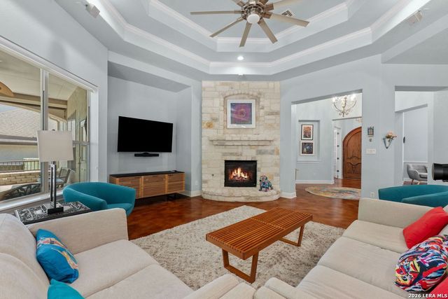 1915 Far Niente, San Antonio, TX 78258