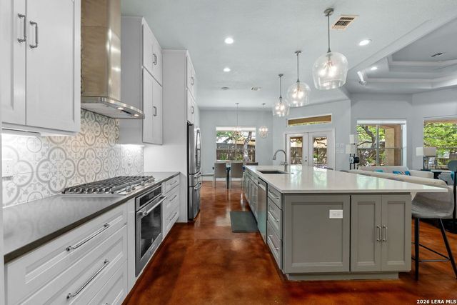 1915 Far Niente, San Antonio, TX 78258