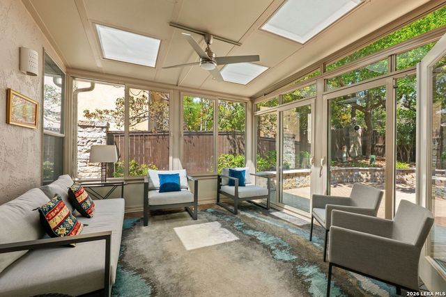 1915 Far Niente, San Antonio, TX 78258