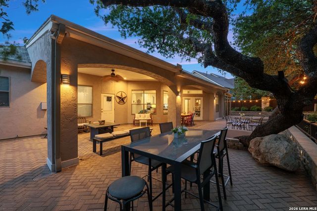 1915 Far Niente, San Antonio, TX 78258