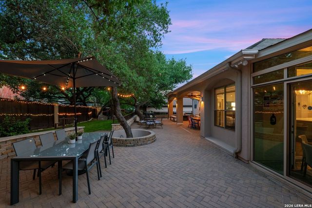 1915 Far Niente, San Antonio, TX 78258