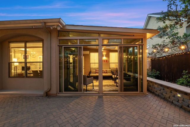 1915 Far Niente, San Antonio, TX 78258