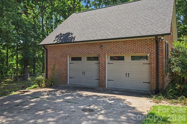 121 Country Creek Drive, Kings Mountain, NC 28086
