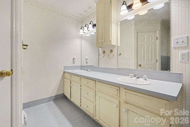 121 Country Creek Drive, Kings Mountain, NC 28086