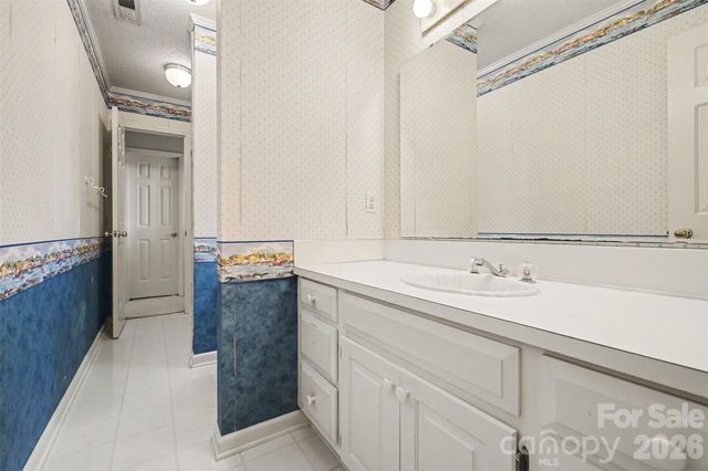 121 Country Creek Drive, Kings Mountain, NC 28086