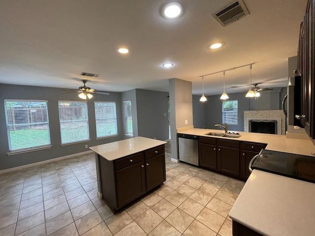 1825 Red Rock DR, Round Rock, TX 78665
