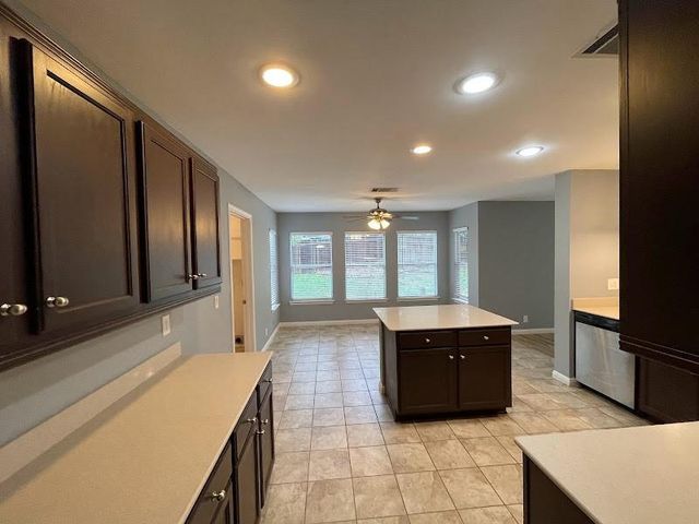 1825 Red Rock DR, Round Rock, TX 78665