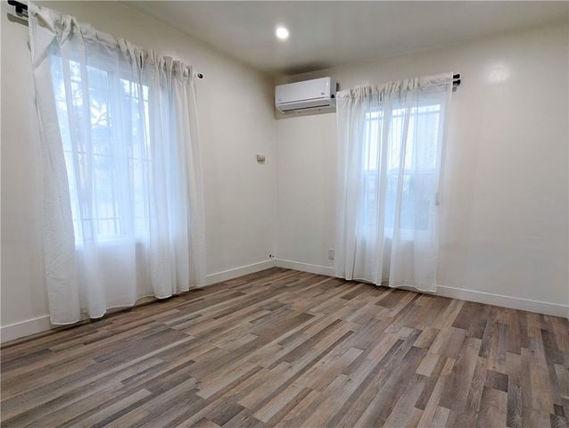 6101 S Hobart Boulevard, Los Angeles, CA 90047