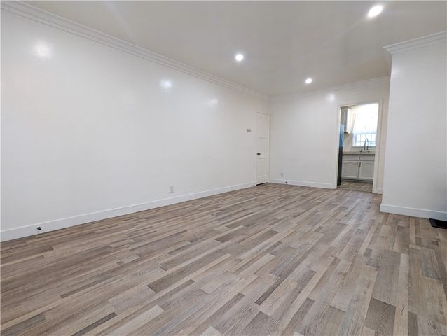6101 S Hobart Boulevard, Los Angeles, CA 90047