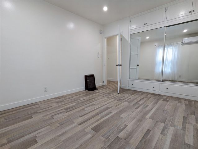 6101 S Hobart Boulevard, Los Angeles, CA 90047