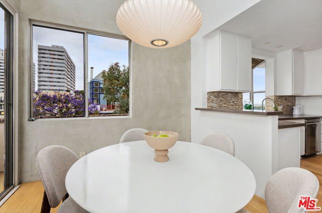 1271 Granville Avenue 401, Los Angeles, CA 90025