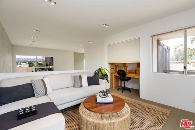 1271 Granville Avenue 401, Los Angeles, CA 90025