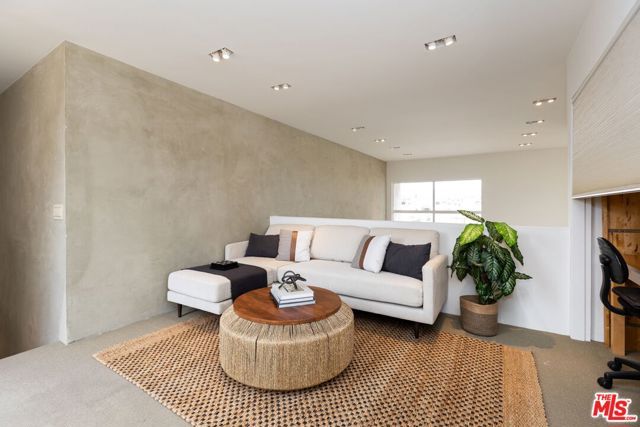 1271 Granville Avenue 401, Los Angeles, CA 90025