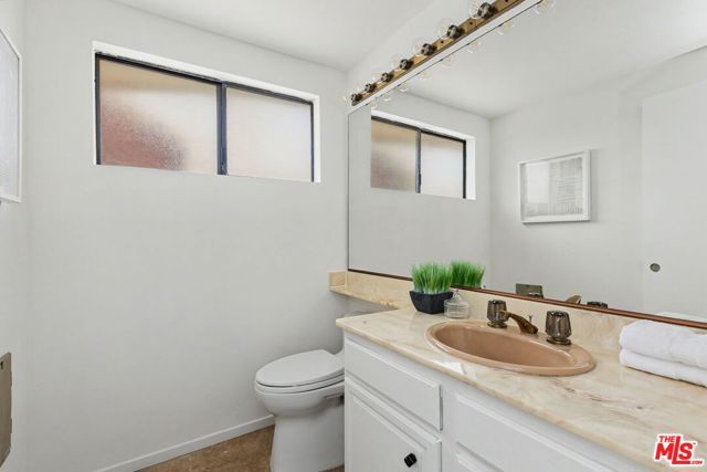 1271 Granville Avenue 401, Los Angeles, CA 90025