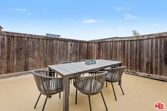 1271 Granville Avenue 401, Los Angeles, CA 90025