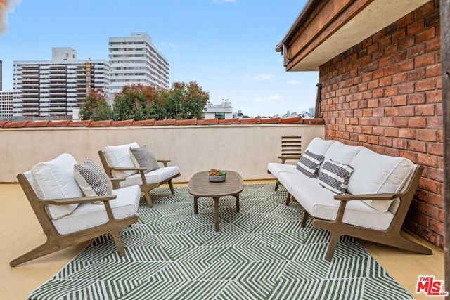 1271 Granville Avenue 401, Los Angeles, CA 90025