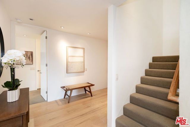 1271 Granville Avenue 401, Los Angeles, CA 90025
