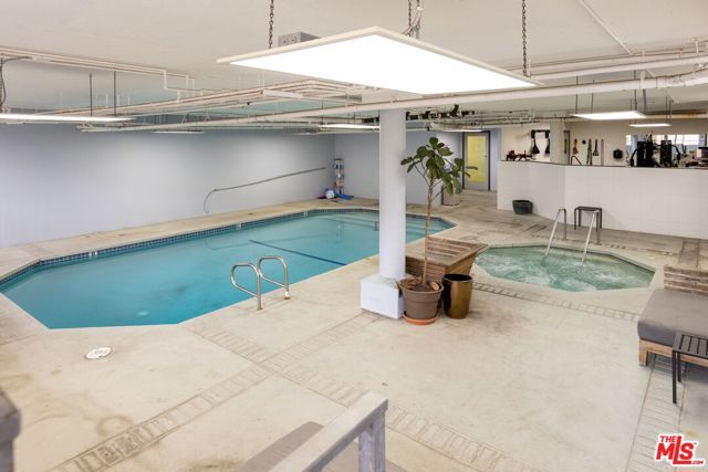 1271 Granville Avenue 401, Los Angeles, CA 90025