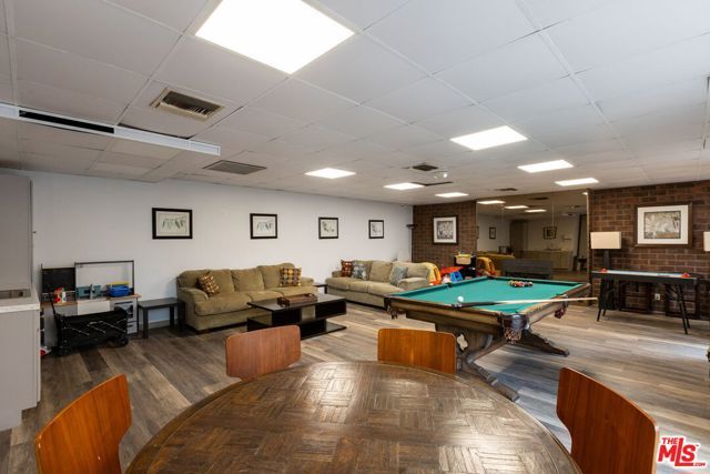 1271 Granville Avenue 401, Los Angeles, CA 90025