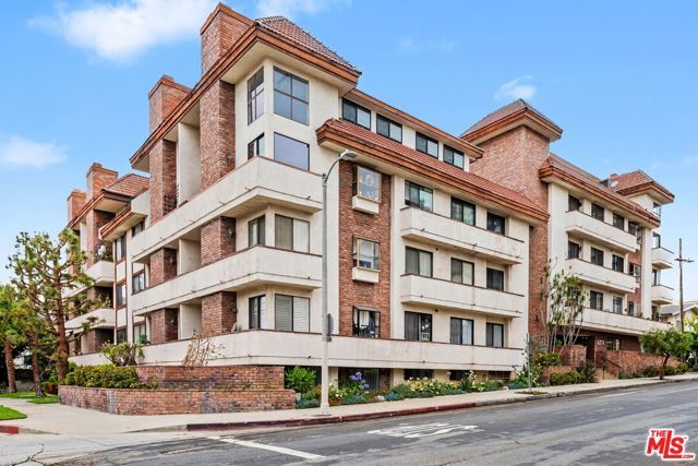 1271 Granville Avenue 401, Los Angeles, CA 90025