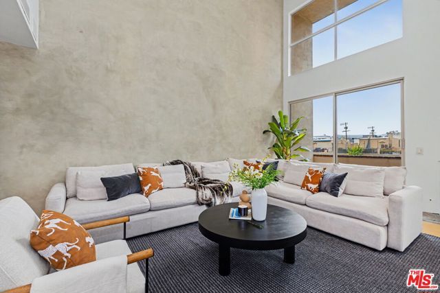 1271 Granville Avenue 401, Los Angeles, CA 90025