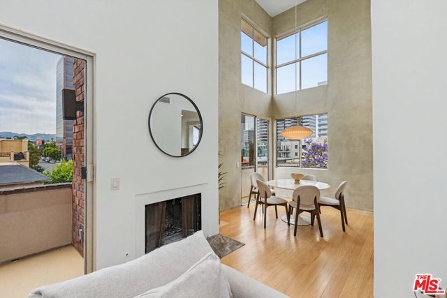1271 Granville Avenue 401, Los Angeles, CA 90025