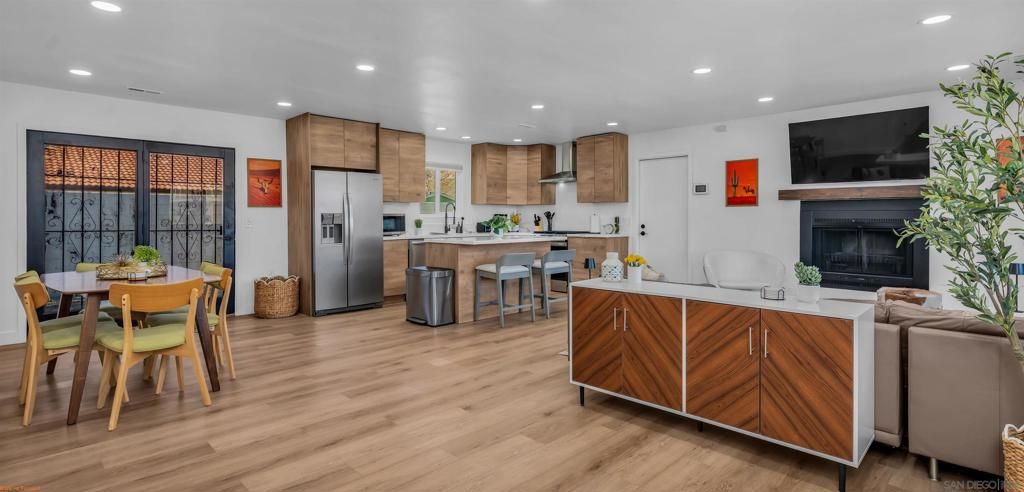 Image 1 of property listing at 59825 Calle De Las Flores, Palm Springs, CA 92262
