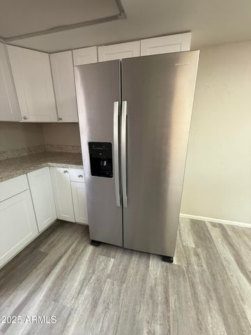 8115 N 56TH Avenue, Glendale, AZ 85302