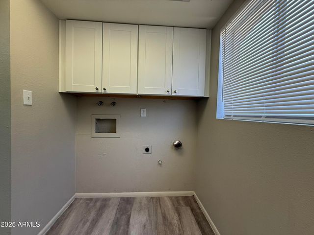 8115 N 56TH Avenue, Glendale, AZ 85302