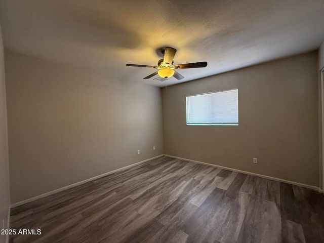 8115 N 56TH Avenue, Glendale, AZ 85302