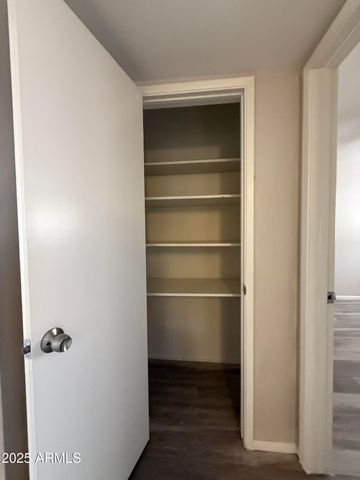 8115 N 56TH Avenue, Glendale, AZ 85302