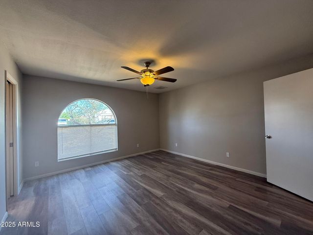 8115 N 56TH Avenue, Glendale, AZ 85302