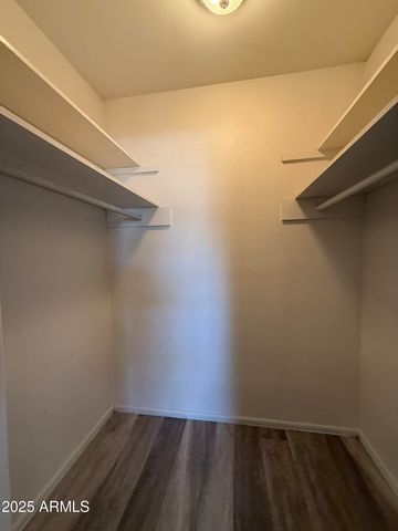 8115 N 56TH Avenue, Glendale, AZ 85302