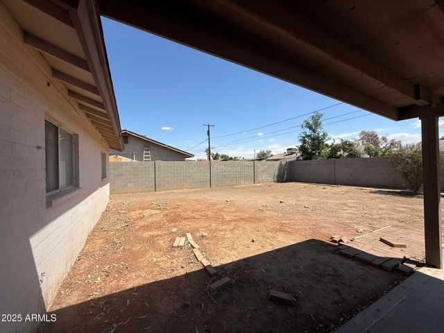 8115 N 56TH Avenue, Glendale, AZ 85302
