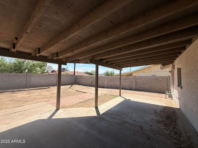 8115 N 56TH Avenue, Glendale, AZ 85302