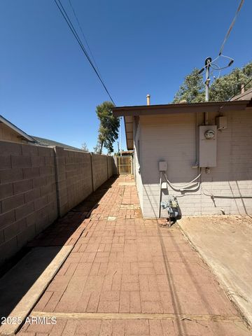 8115 N 56TH Avenue, Glendale, AZ 85302